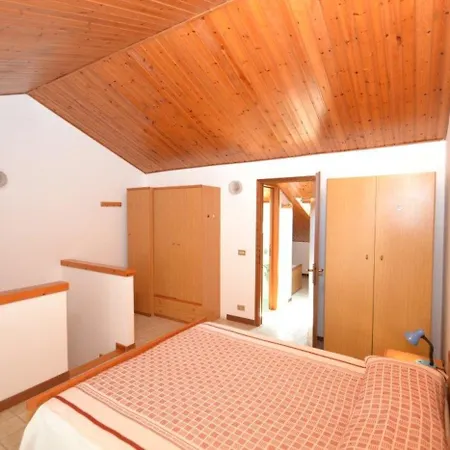 Апартаменти Cozy Flat With Swimming Pool - Beahost