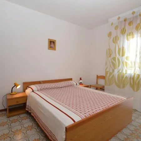 Cozy Flat With Swimming Pool - Beahost Апартаменти Бібіоне